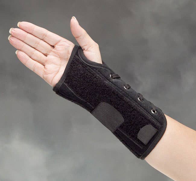  Titan™ Wrist-Lacing Orthotic